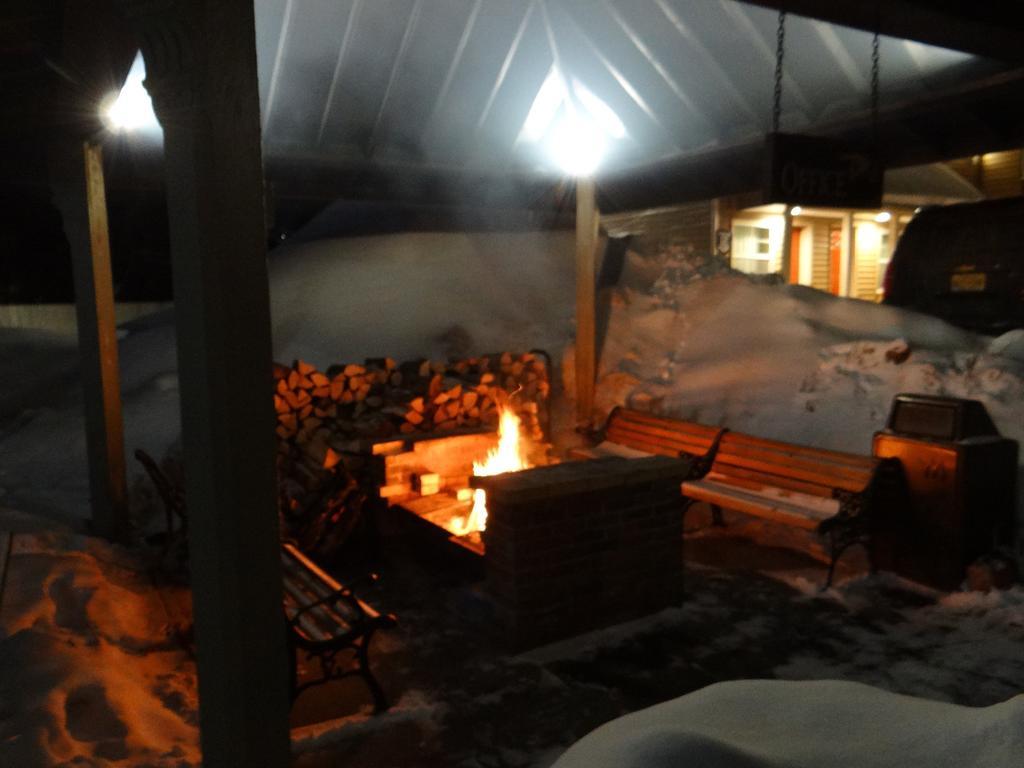 Edelweiss Ski Lodge Еллікоттвілл Екстер'єр фото